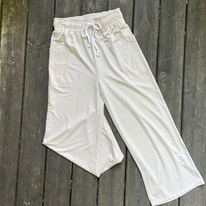 Doe & Rae Relaxed Lightweight Pants